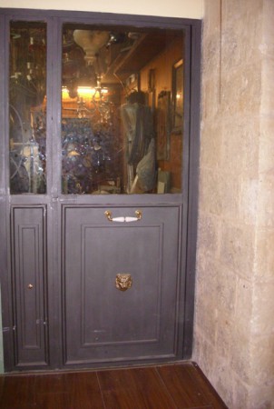 porta di accesso ad ulteriore stanza